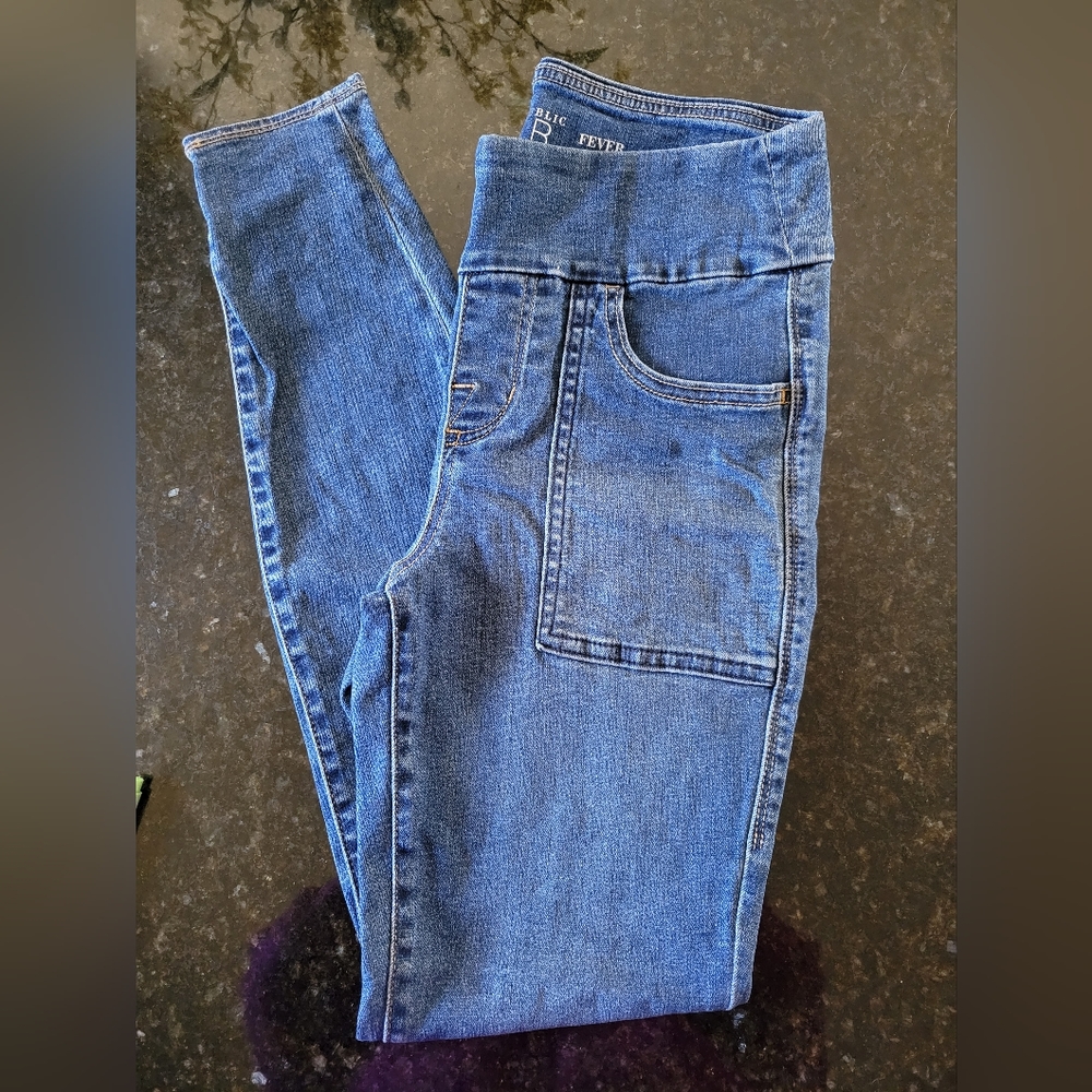 Rock & Republic pull on jeggings